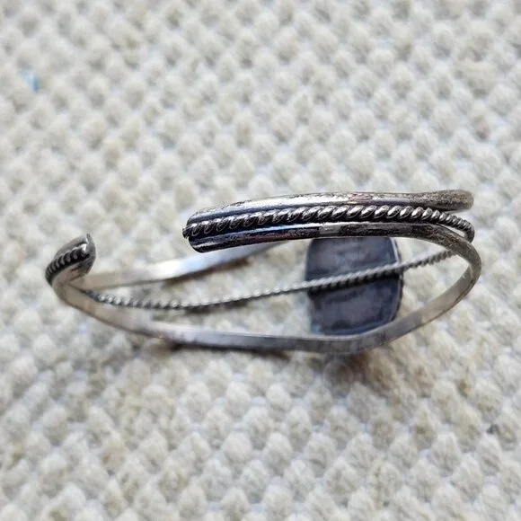 Vintage Navajo Oval Turquoise Green Stone Sterling Silver Cuff Twist Bracelet - Picture 9 of 9